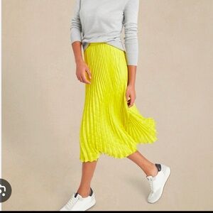 Pleated Midi Skirt Yellow